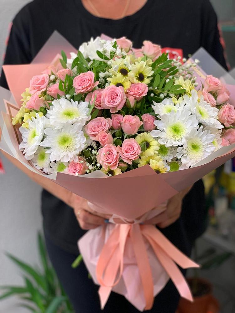 Букет цветов из: Розы и Хризантемы в Григорьевской