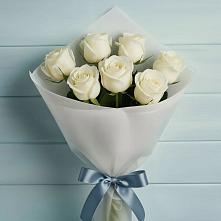 Букет 7 Белых роз Эдлесс Лав в Григорьевской