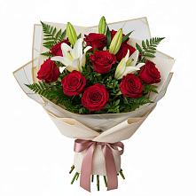 Букет цветов из:  Лилии и Розы в Григорьевской