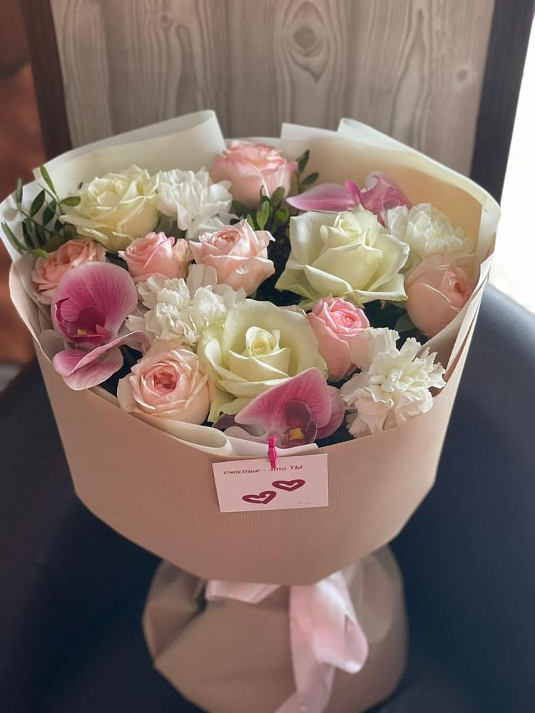 Букет цветов из: Орхидеи, Розы и Гвоздики в Григорьевской