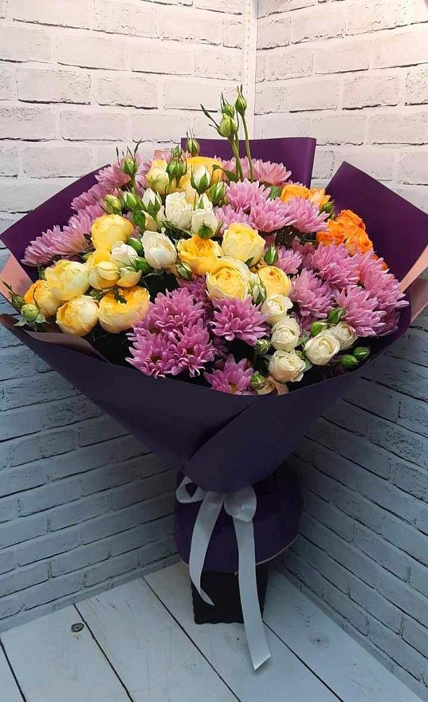 Букет цветов из: Хризантемы и Розы в Григорьевской