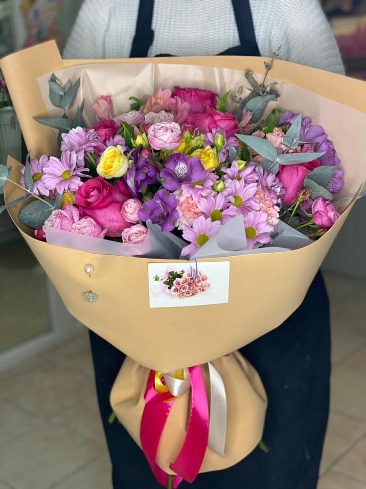 Букет цветов из: Хризантемы, Гвоздики и Альстромерии в Григорьевской