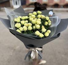 Букет Белые кустовые розы Солинеро в Григорьевской