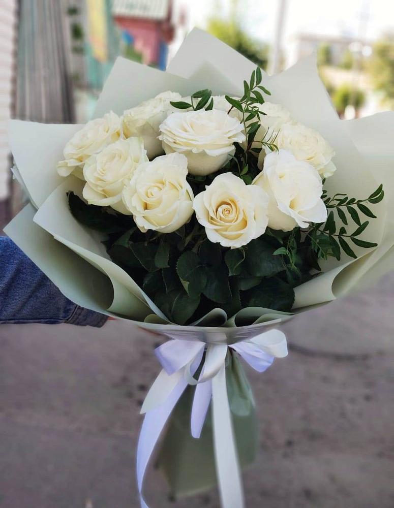 Букет Белые розы Проуд в Григорьевской