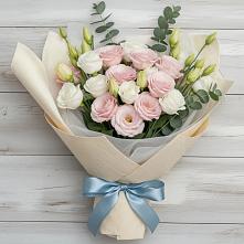 Букет цветов из:  Лизиантусы в Григорьевской
