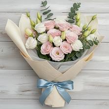 Букет цветов из:  Лизиантусы в Григорьевской