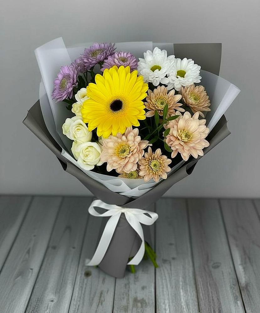 Букет цветов из: Розы, Герберы и Хризантемы в Григорьевской