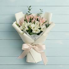 Букет цветов из:  Альстромерии в Григорьевской