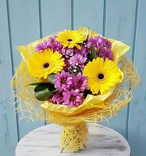 Букет цветов из:  Хризантемы и Герберы в Григорьевской