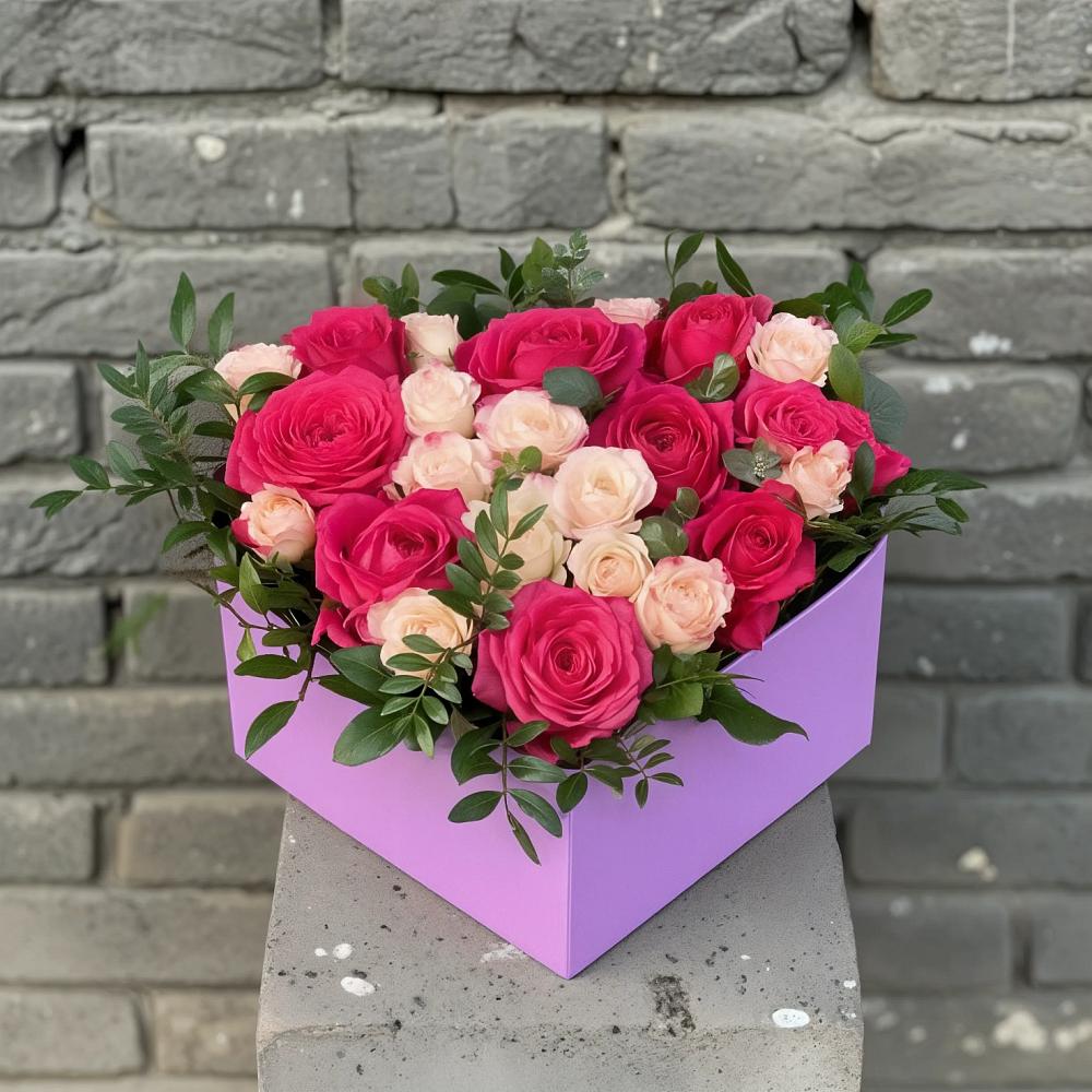 Цветочная композиция из Розы в коробке в Григорьевской