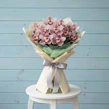 Букет цветов из:  Орхидеи и Розы #REPLACE_PRED# Григорьевской