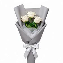 Букет 3 белые розы в Григорьевской