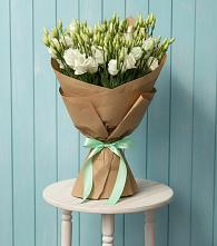 Букет цветов из:  Лизиантусы в Григорьевской