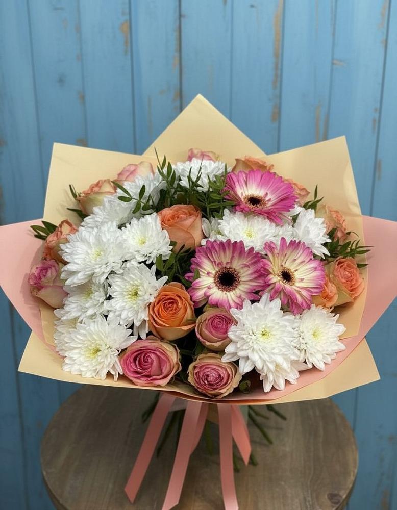 Букет цветов из: Розы, Герберы и Хризантемы в Григорьевской