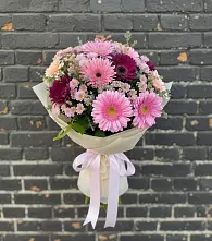 Букет цветов из:  Герберы и Хризантемы #REPLACE_PRED# Григорьевской