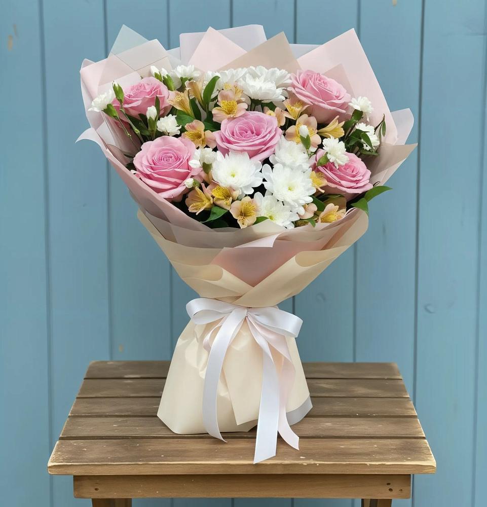 Букет цветов из: Гвоздики, Орхидеи и Розы в Григорьевской