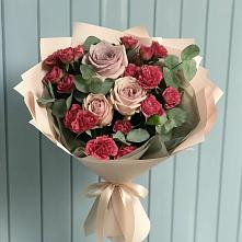 Букет цветов из:  Гвоздики и Розы в Григорьевской