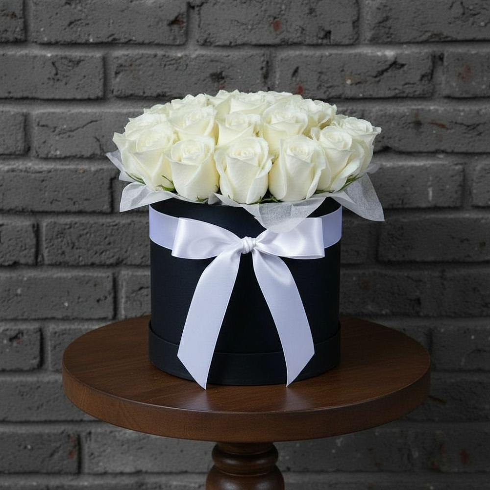 Цветочная композиция из Розы в шляпной коробке в Григорьевской