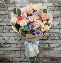 Букет цветов из:  Розы, Лизиантусы и Гвоздики #REPLACE_PRED# Григорьевской