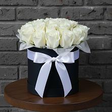 Цветочная композиция из Розы в шляпной коробке #REPLACE_PRED# Григорьевской